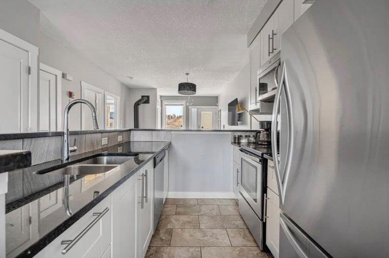 #304, 1540 17th Ave SW, Calgary, 2 Bedrooms Bedrooms, 0 ,2 BathroomsBathrooms,Condos/Townhouses,For Rent,Skyline on 17th,#304, 1540 17th Ave SW,0,3334